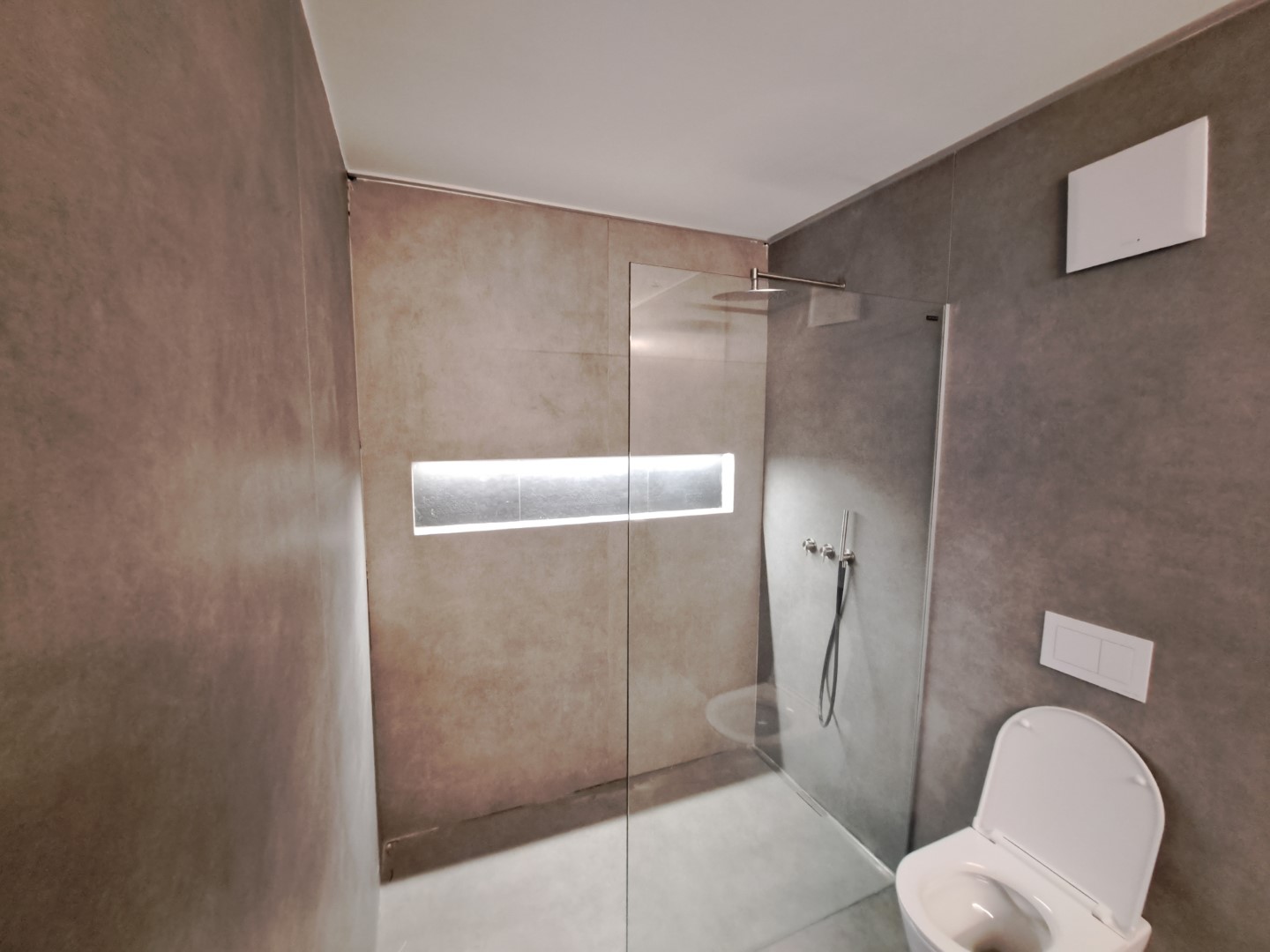 Illumination des toilettes par éclairage LED